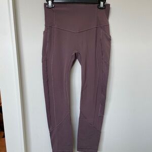 Lululemon 7/8 leggings with side pockets